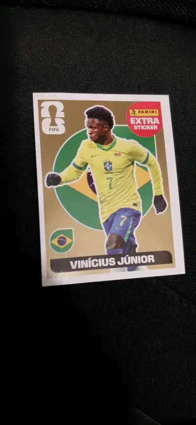 Lámina Panini Vinícius Jr Extra Sticker Gold - miniatura 3