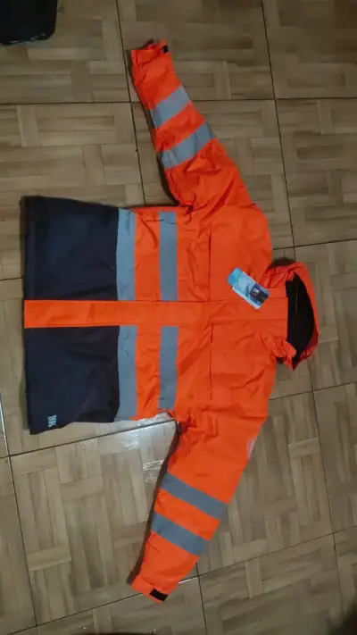 Chaqueta y jardineras térmicas HW nuevas - miniatura 1