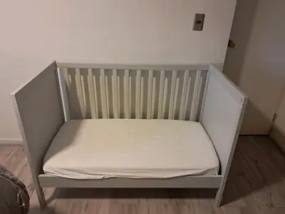 Cuna gris  Ikea - miniatura 1