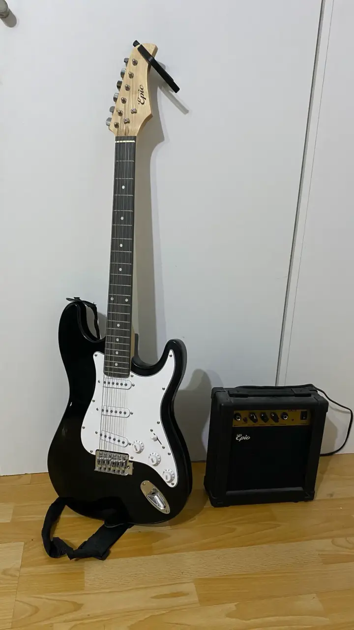 Guitarra eléctrica Epic con amplificador - 1