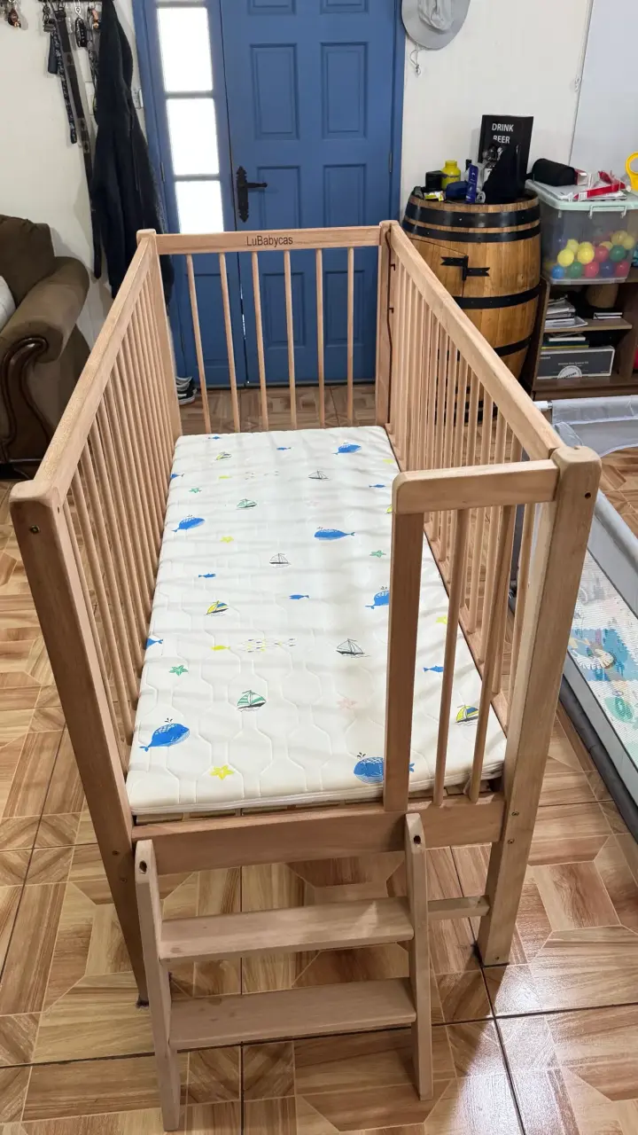 Cuna de madera LuBabys con colchón - 5