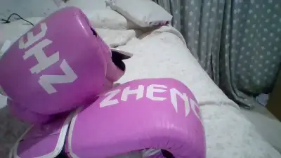 Guantes de boxeo rosas Zheyu - miniatura 2