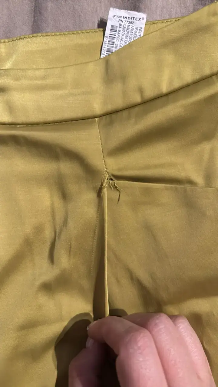 Shorts amarillos de mujer Zara talla L - 2