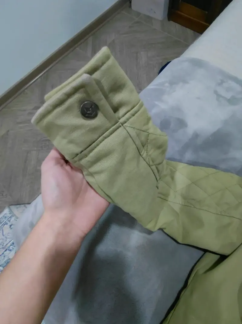 Parka verde con capucha de piel sintética - 4