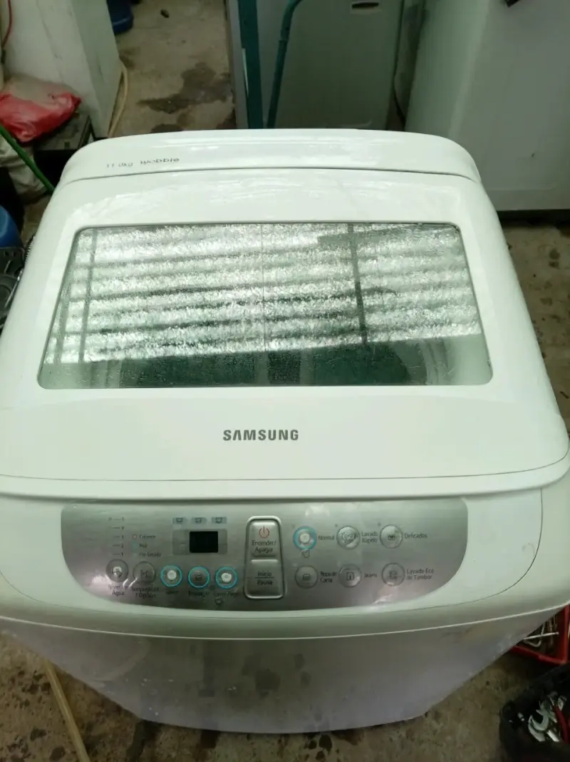 Lavadora automática Samsung 8 kg usada - 2