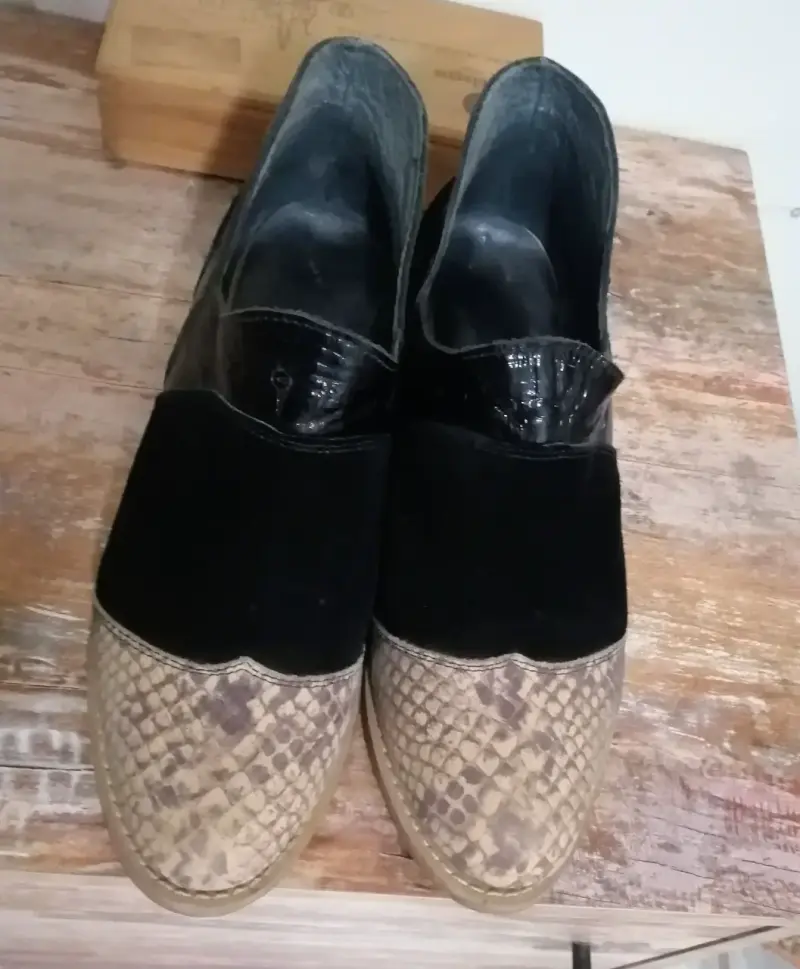 Zapatos de cuero con diseño de serpiente - 1