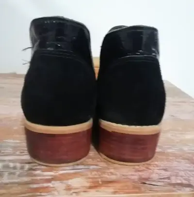 Zapatos de cuero con diseño de serpiente - miniatura 3