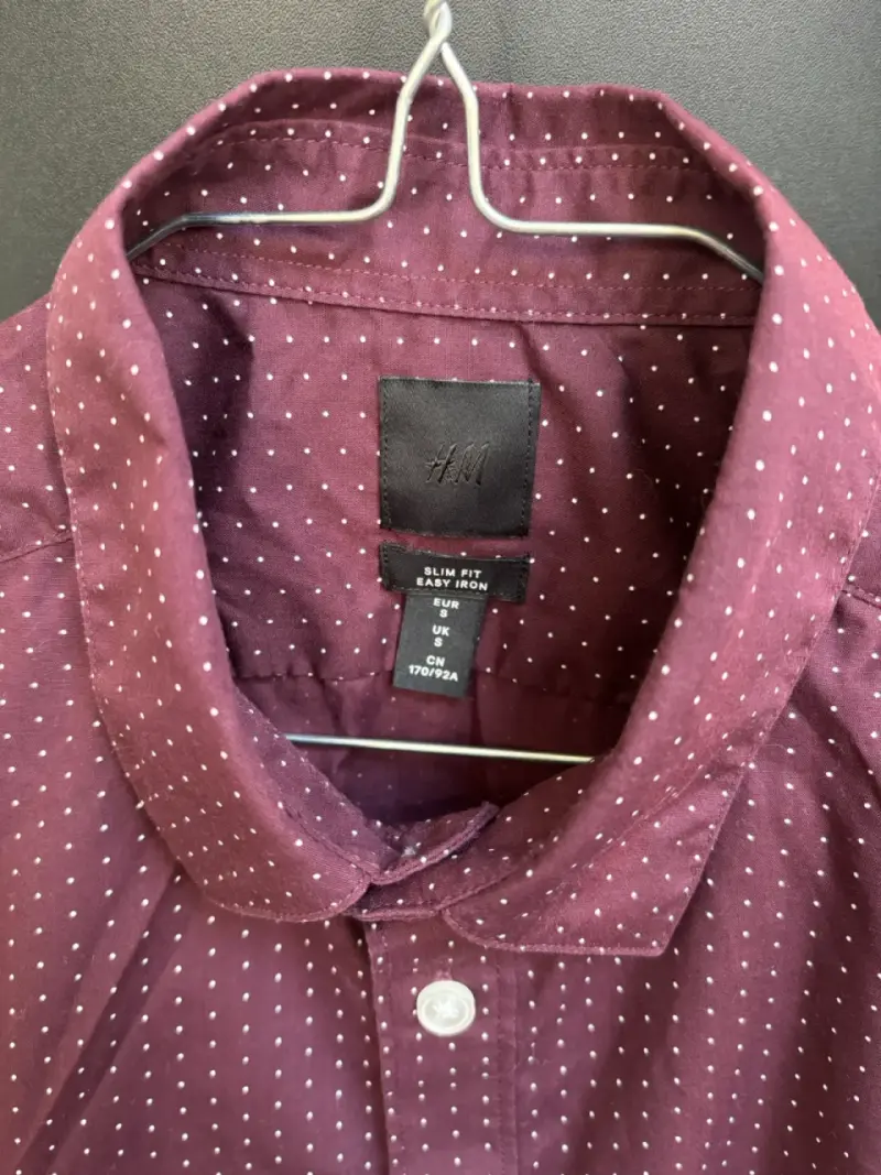 Camisa de hombre burdeos con puntos - 2