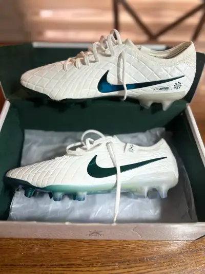 Botines de fútbol Nike blancos con logo verde - miniatura 1