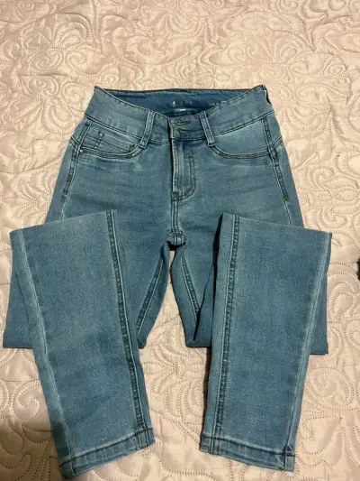 Jeans azul claro para mujer talla 34 - miniatura 2