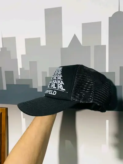 Gorra negra Karl Lagerfeld con malla - miniatura 1