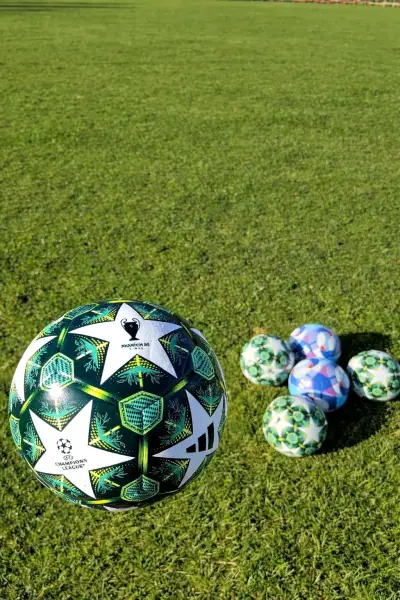 Balón de fútbol Adidas Champions League - miniatura 1