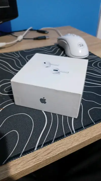 Auriculares inalámbricos Apple AirPods Pro 2 Usado - miniatura 1
