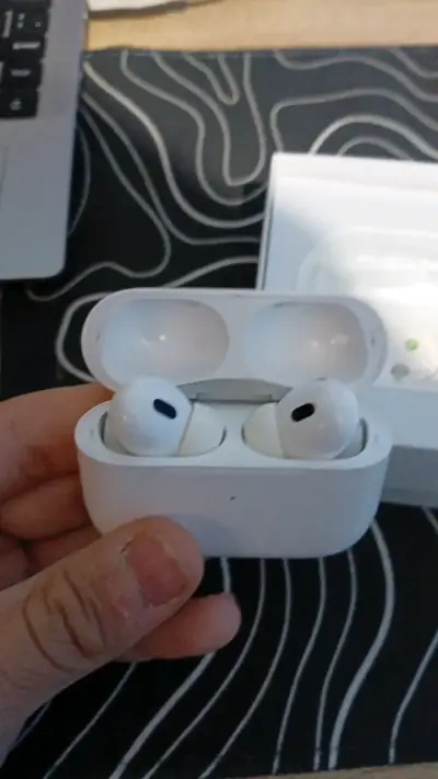 Auriculares inalámbricos Apple AirPods Pro 2 Usado - miniatura 5