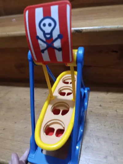 Barco pirata de pepa pig y sus amigos - miniatura 1