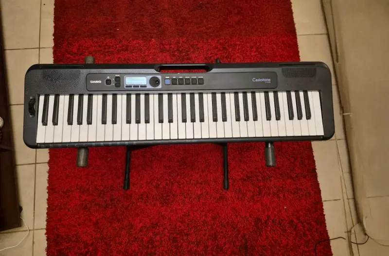 Teclado Casio Casiotone CT-S200 con soporte - 2