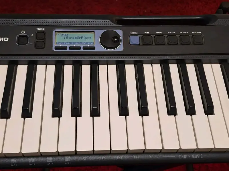Teclado Casio Casiotone CT-S200 con soporte - 3