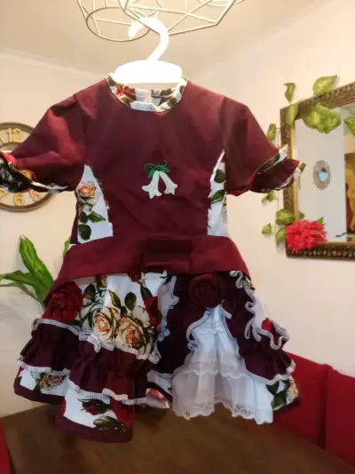 Vestido infantil floral bordó con encaje - miniatura 2