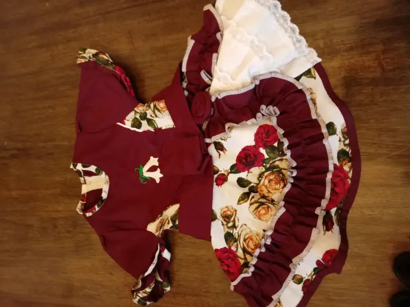 Vestido infantil floral bordó con encaje - 3