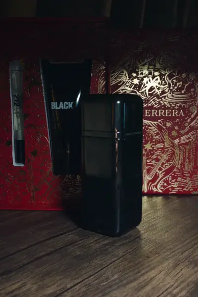 Set perfume Carolina Herrera 212 Vip Black Elixir - miniatura 1