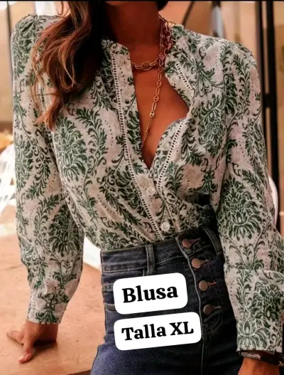 Blusa de SHEIN. Blusa estampada verde talla XL - miniatura 1