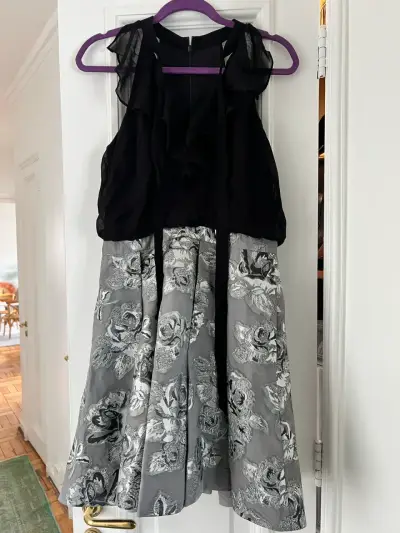 Vestido elegante negro y gris - miniatura 2