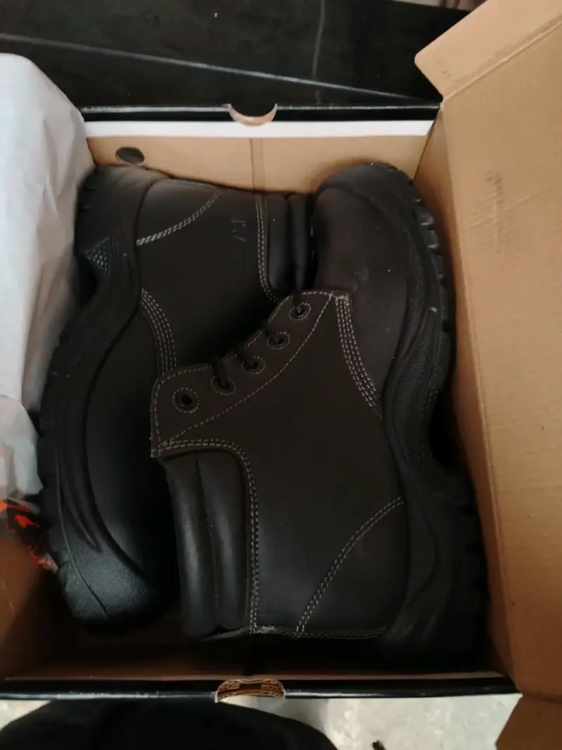 Zapato de seguridad número 43 - 2