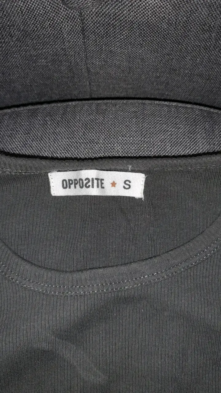 Polera gris oscuro de manga larga Opposite - 3