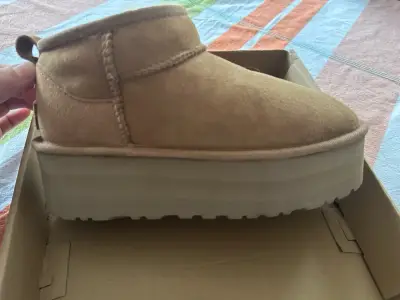 Botines de gamuza beige con plataforma - miniatura 1