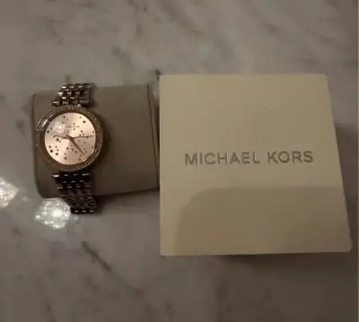 Reloj Michael Kors dorado con cristales - miniatura 5