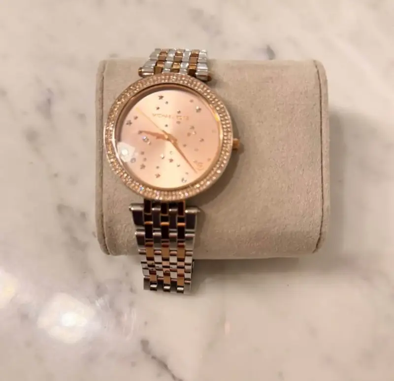 Reloj Michael Kors dorado con cristales - 6