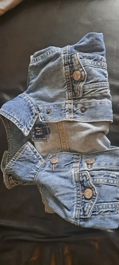 Chaqueta de mezclilla GAP para niña. - miniatura 1