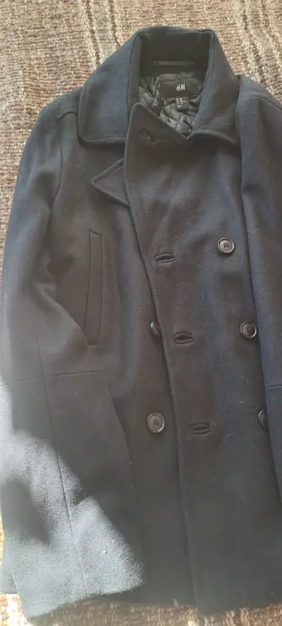 Abrigo negro de lana H&M para hombre - miniatura 2