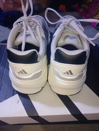 Zapatillas deportivas Adidas Cloudfoam grises - miniatura 3