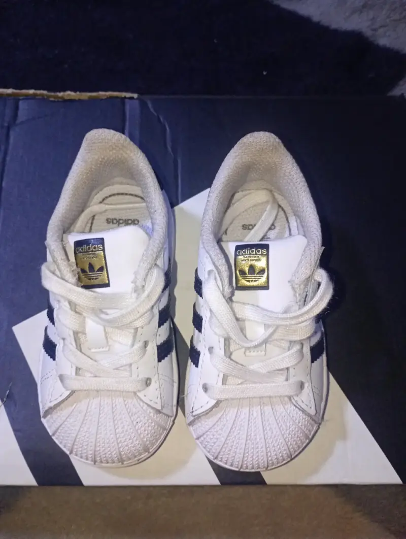 Zapatillas Adidas Superstar blancas para niños - 1