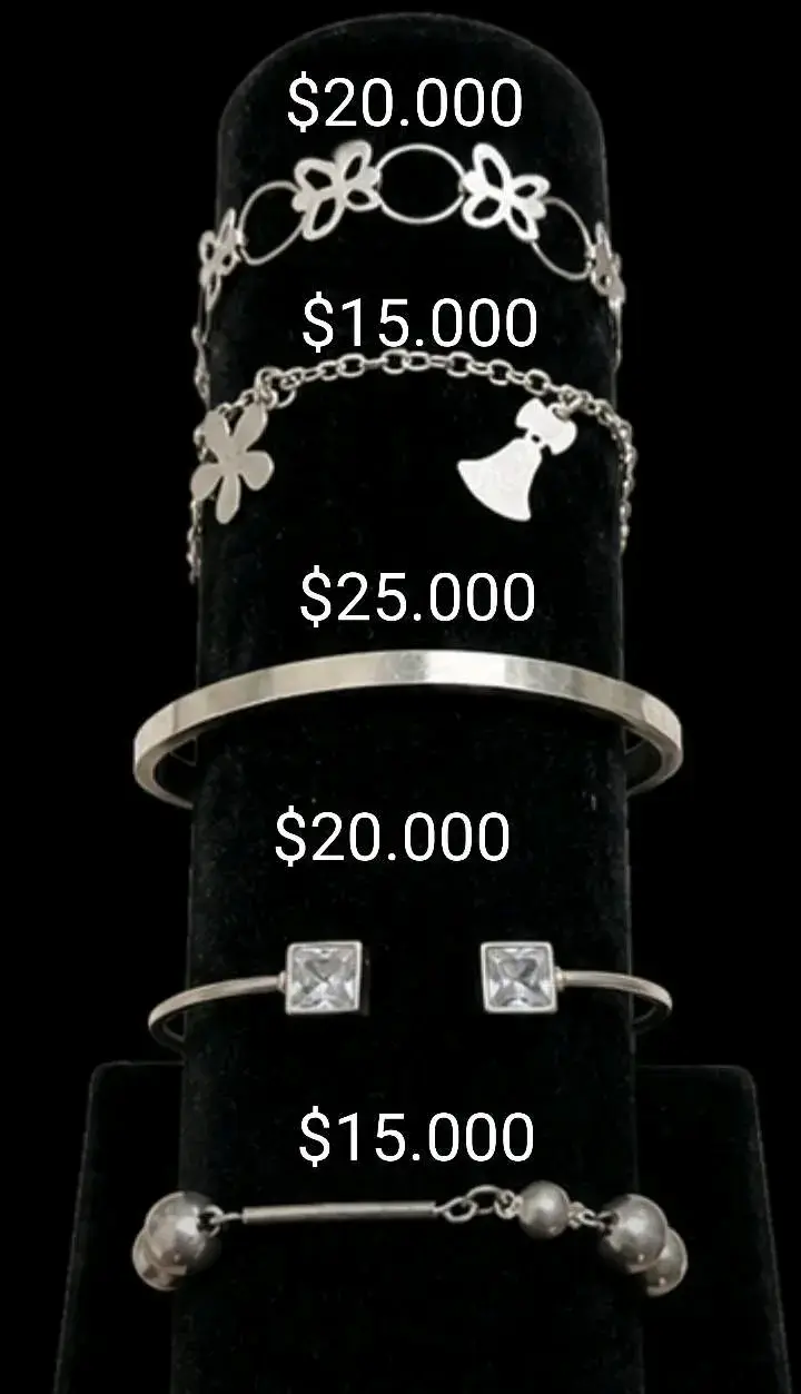 Pulsera de plata con dijes de estrellas y corazón - 3