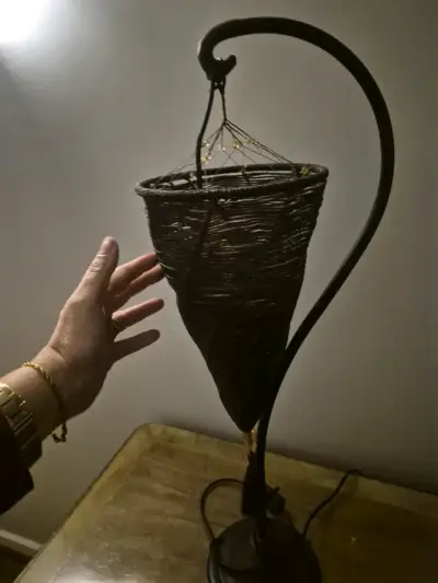 Hermosa y original lampara tejida - miniatura 2