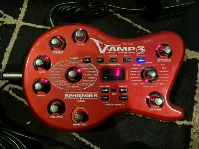 Pedalera Behringer V-Amp 3 con pedal de control - miniatura 2
