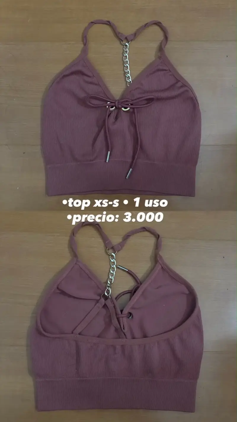 Top de tirantes color burdeos con cadena