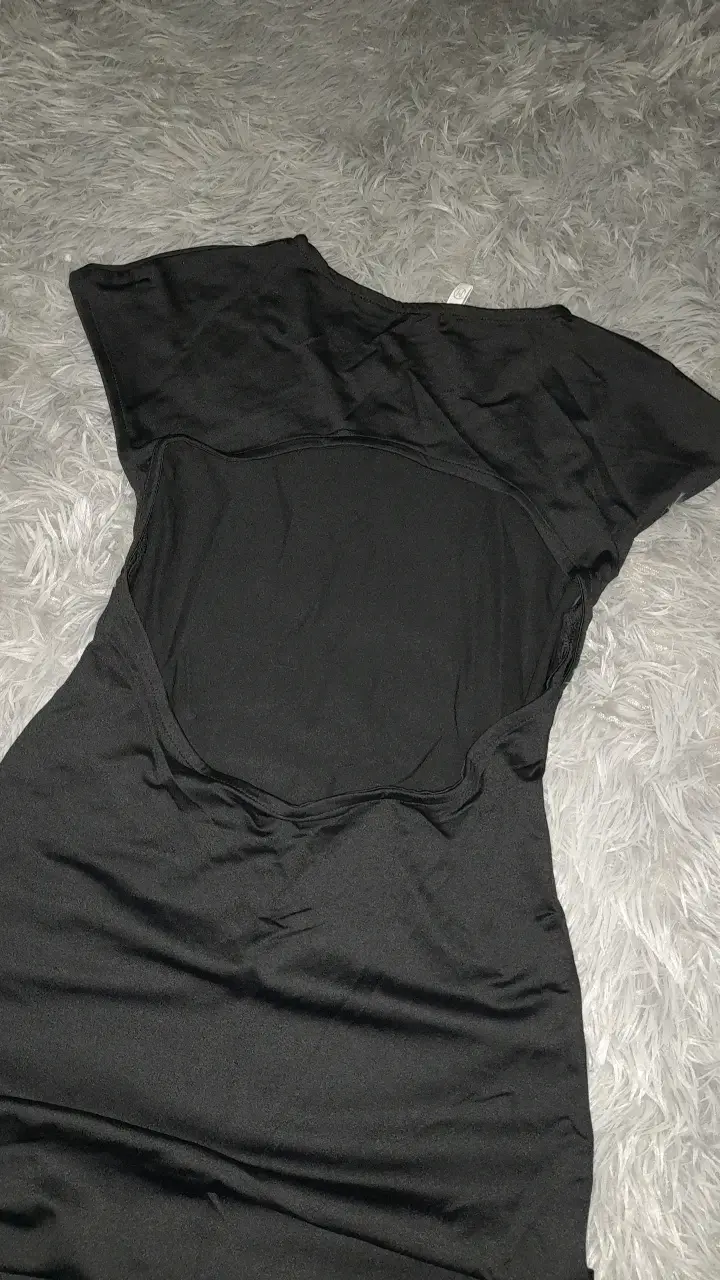 Vestido negro ajustado casual - 3