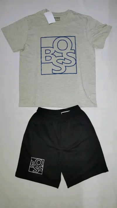 Conjunto deportivo Boss gris y negro talla S - miniatura 1