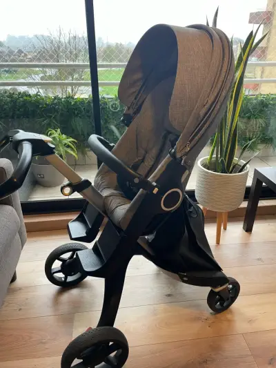 Coche Stokke gris - miniatura 5
