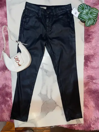 Jeans celestes rasgados para mujer - miniatura 6