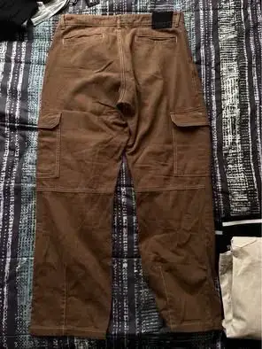Pantalones cargo marrones - miniatura 2