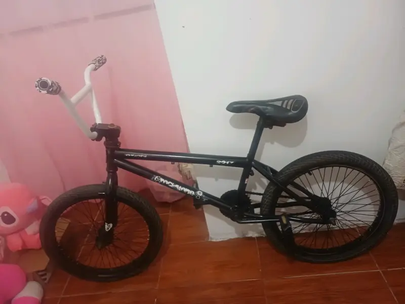 Bicicleta BMX rodado 20 negra - 2