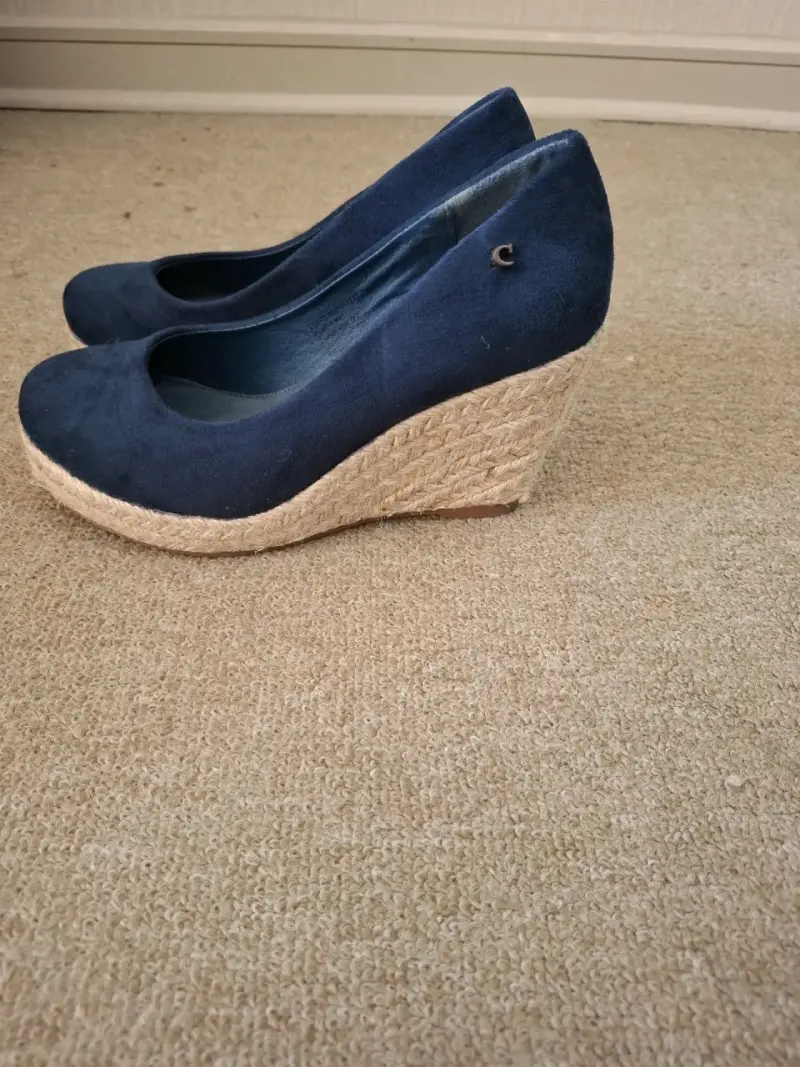 Zapatos de cuña azul marino con plataforma - 1