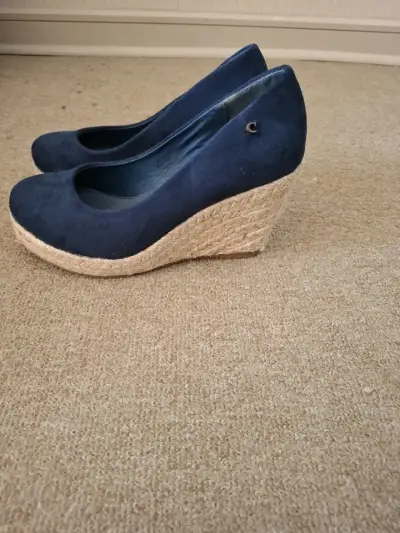 Zapatos de cuña azul marino con plataforma - miniatura 1