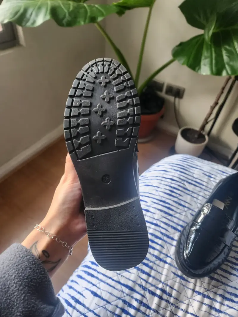 Mocasines de charol negros para hombre - 4