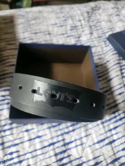 Cinturón de cuero negro nuevo en caja - miniatura 2