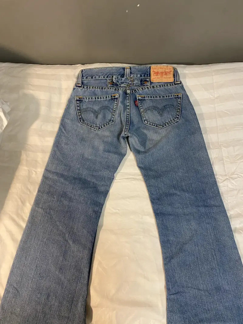 Jeans Levi's clásicos azul claro - 3